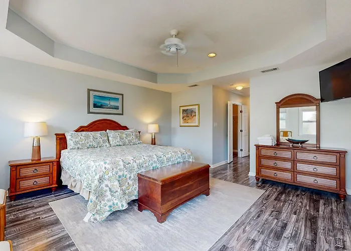 Quiet Beach Home On Cul-De-Sac With Screened Porch, Grill & Game Room