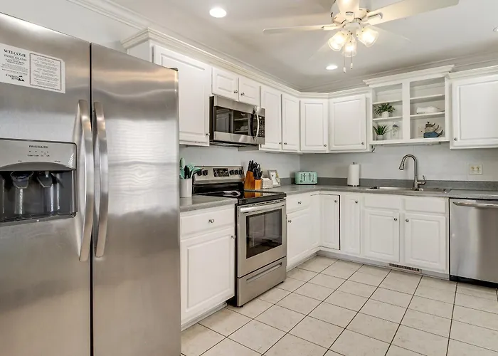 Elegant Tybee Island Townhome, Steps To Beach